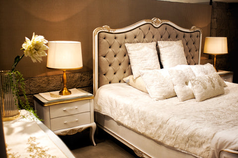 Italian Carving Bed